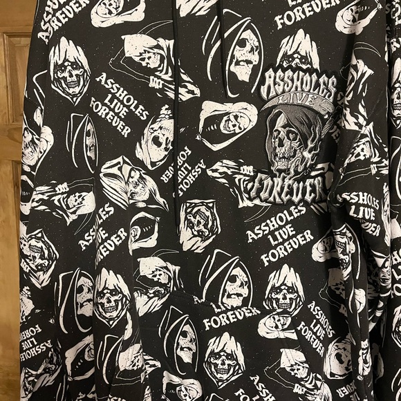 I’m selling this hoodie that was gifted to me… Brand New Assholes Live Forever - Picture 2 of 3